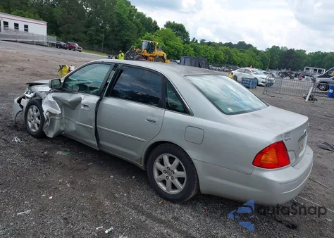 2001 Toyota Avalon Xls z USA, uszkodzony, nr VIN 4T1BF28BX1U191148